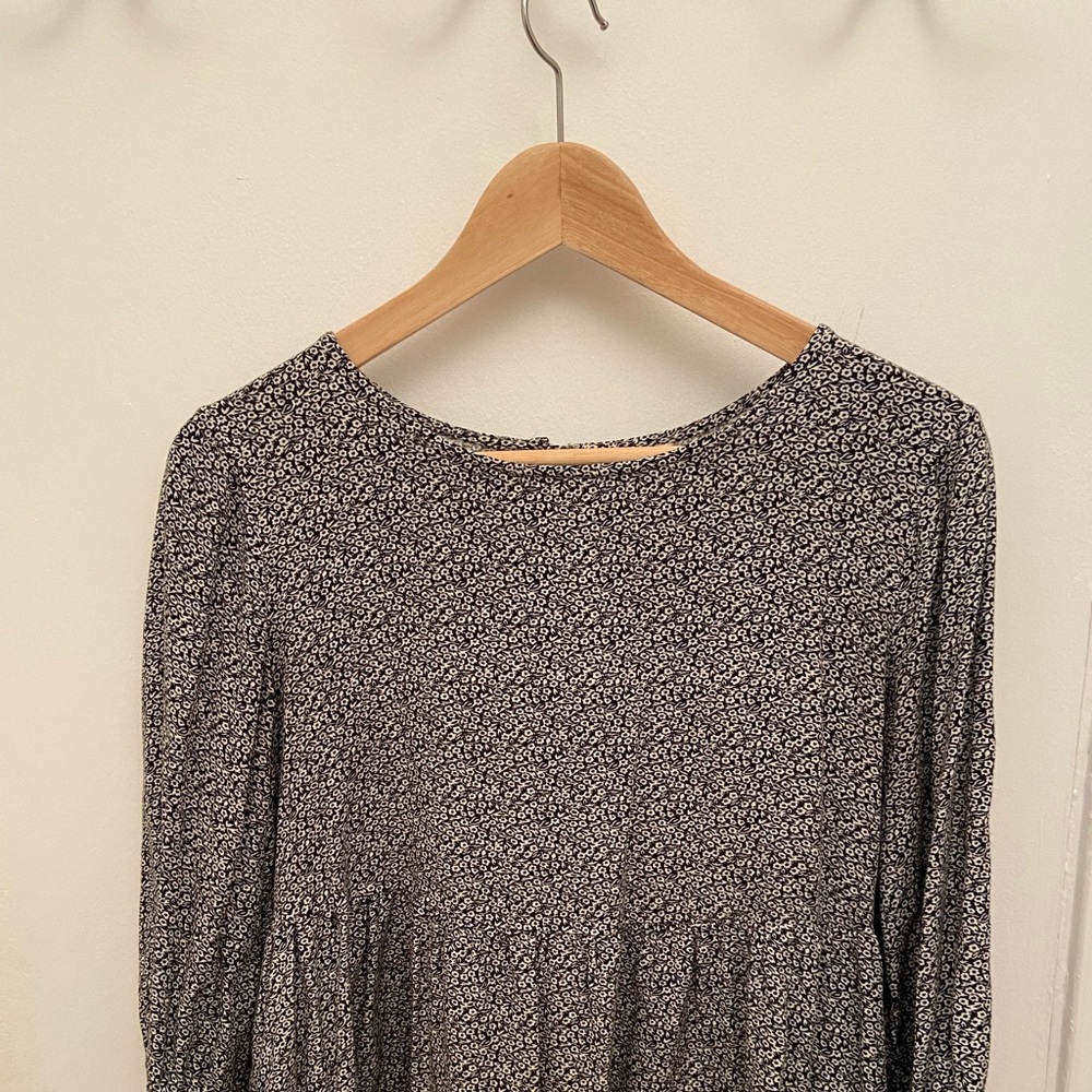Urban Outfitters - Sz M Peplum Top